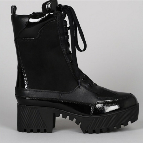 𝙇𝙖𝙨𝙩 𝙎𝙞𝙯 6.5🖤Panel Lace-Up Lug Combat Boot - Picture 8 of 12